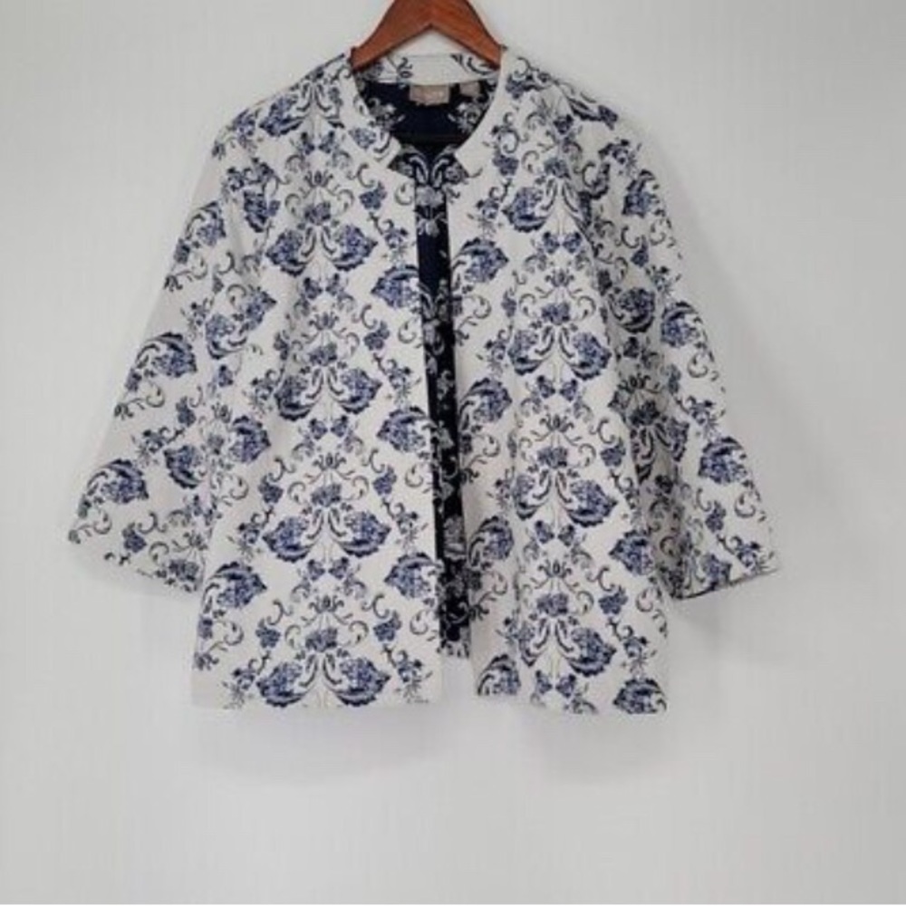 NWT Chico's Vintage White Blue Floral Print Open Front Jacket Blazer size 2 ,L